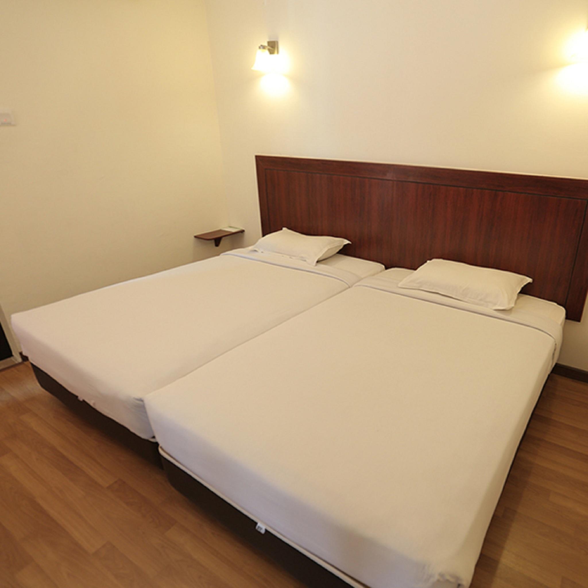 Arabian Bay Resort@ Bukit Gambang Resort City Экстерьер фото