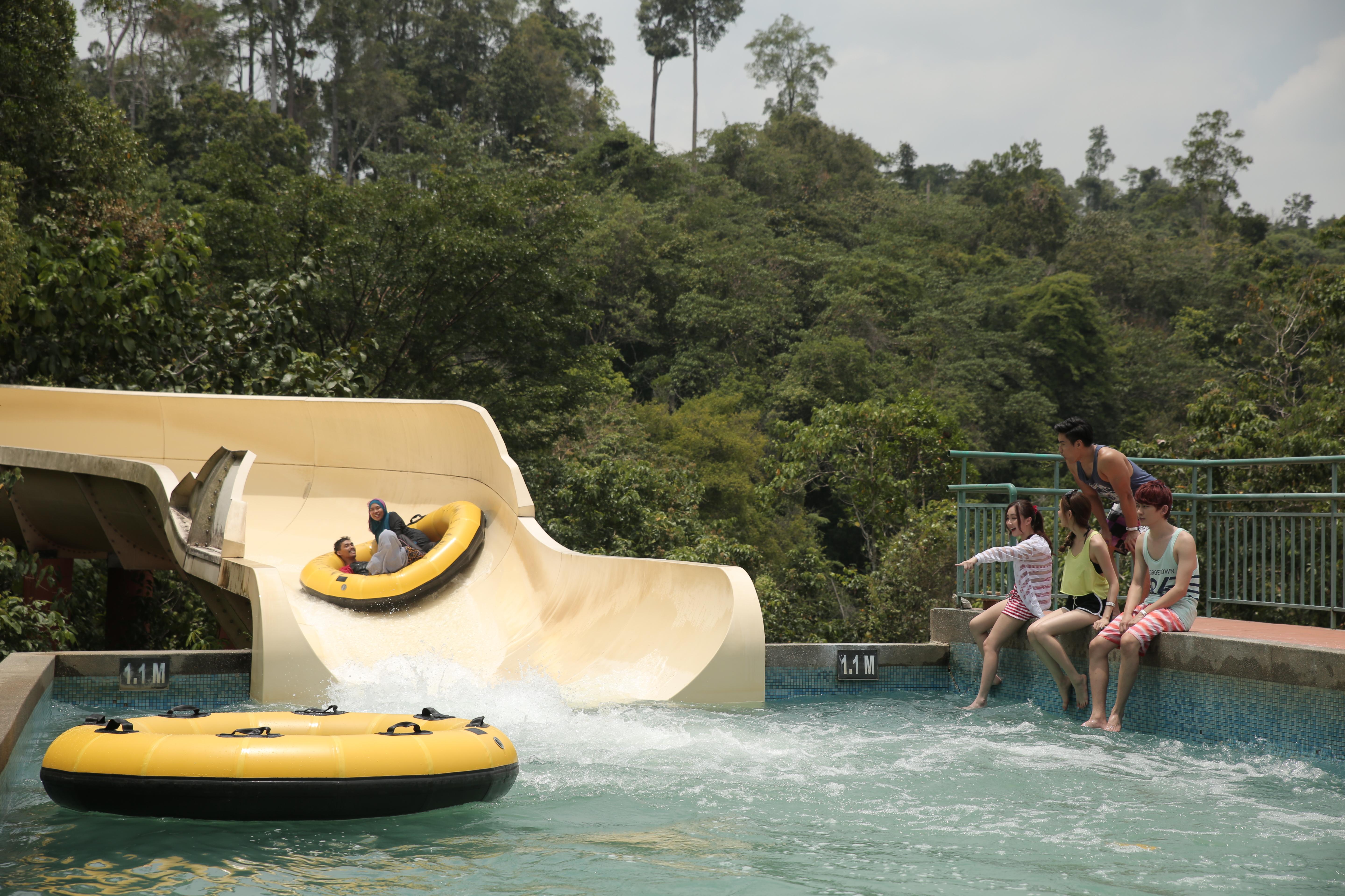 Arabian Bay Resort@ Bukit Gambang Resort City Экстерьер фото